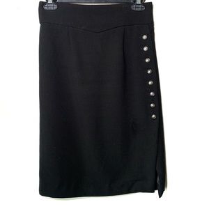 Black Fitted Pencil Skirt.